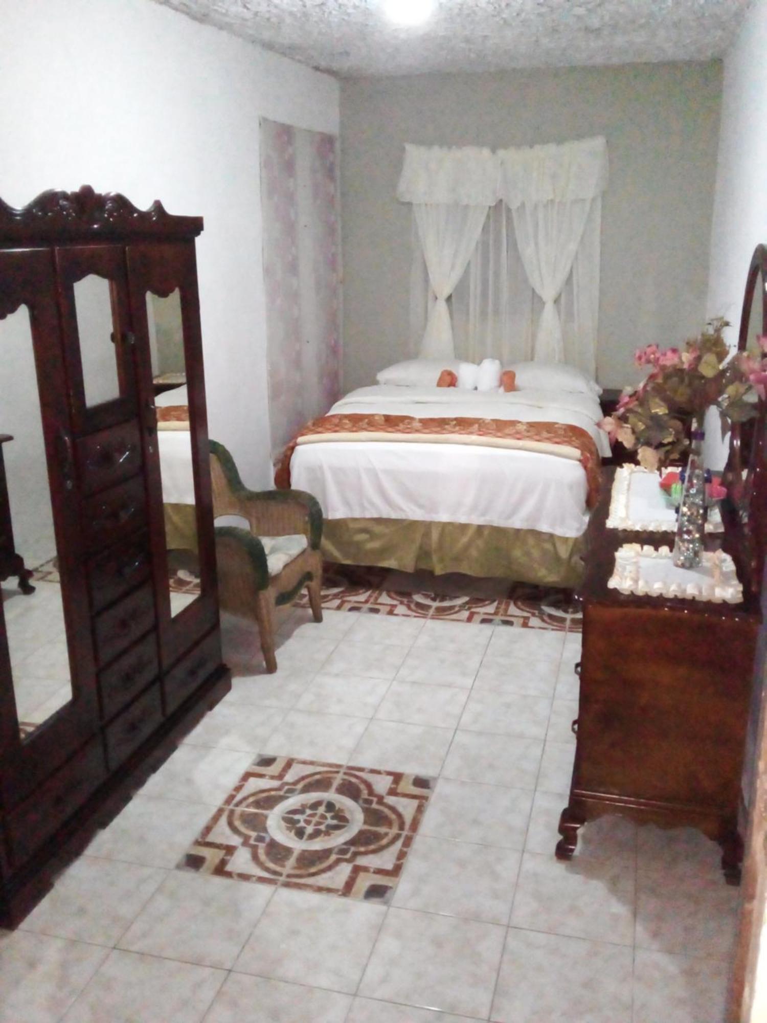 Stepney Nine Miles Cultural Hangouts And Tours מראה חיצוני תמונה